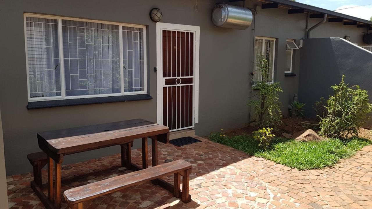 Accommodation@Park1285 Pretoria-Noord Esterno foto