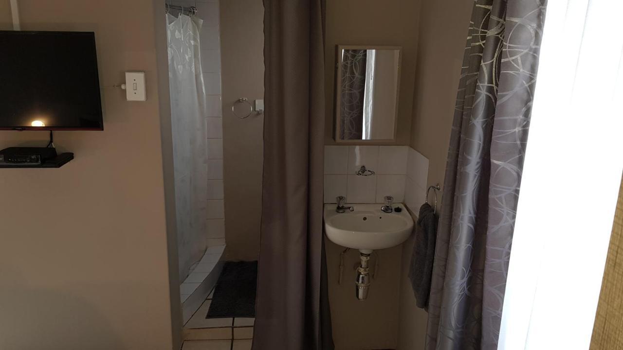 Accommodation@Park1285 Pretoria-Noord Esterno foto