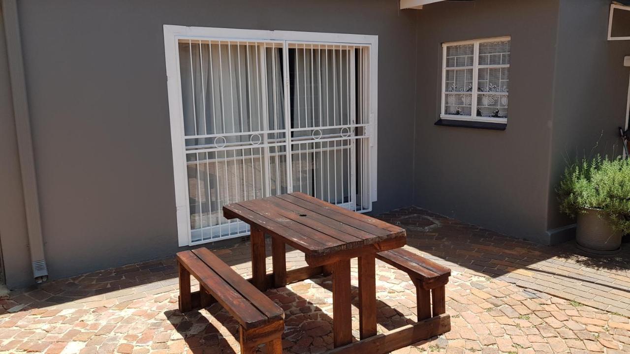 Accommodation@Park1285 Pretoria-Noord Esterno foto