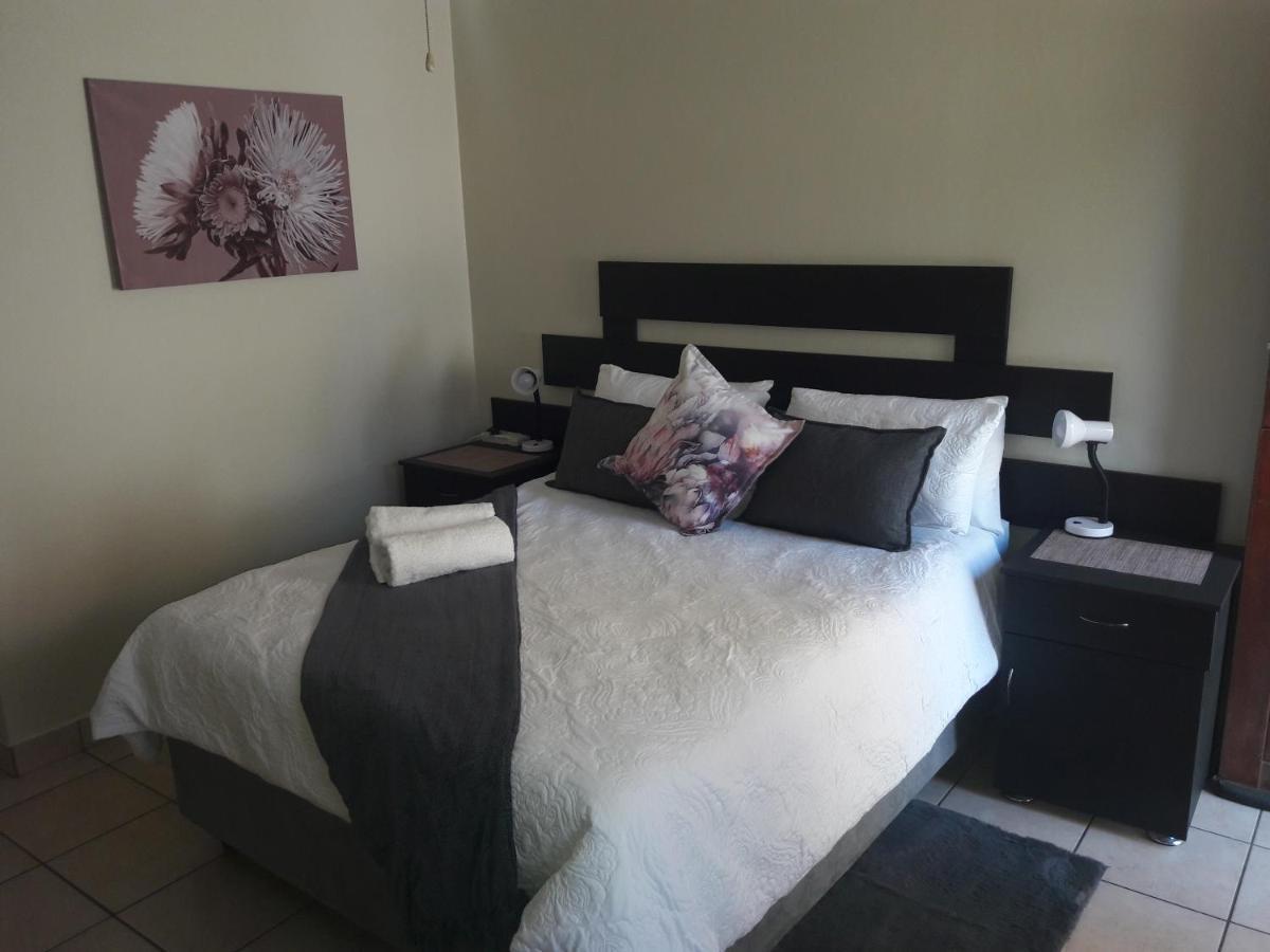 Accommodation@Park1285 Pretoria-Noord Esterno foto